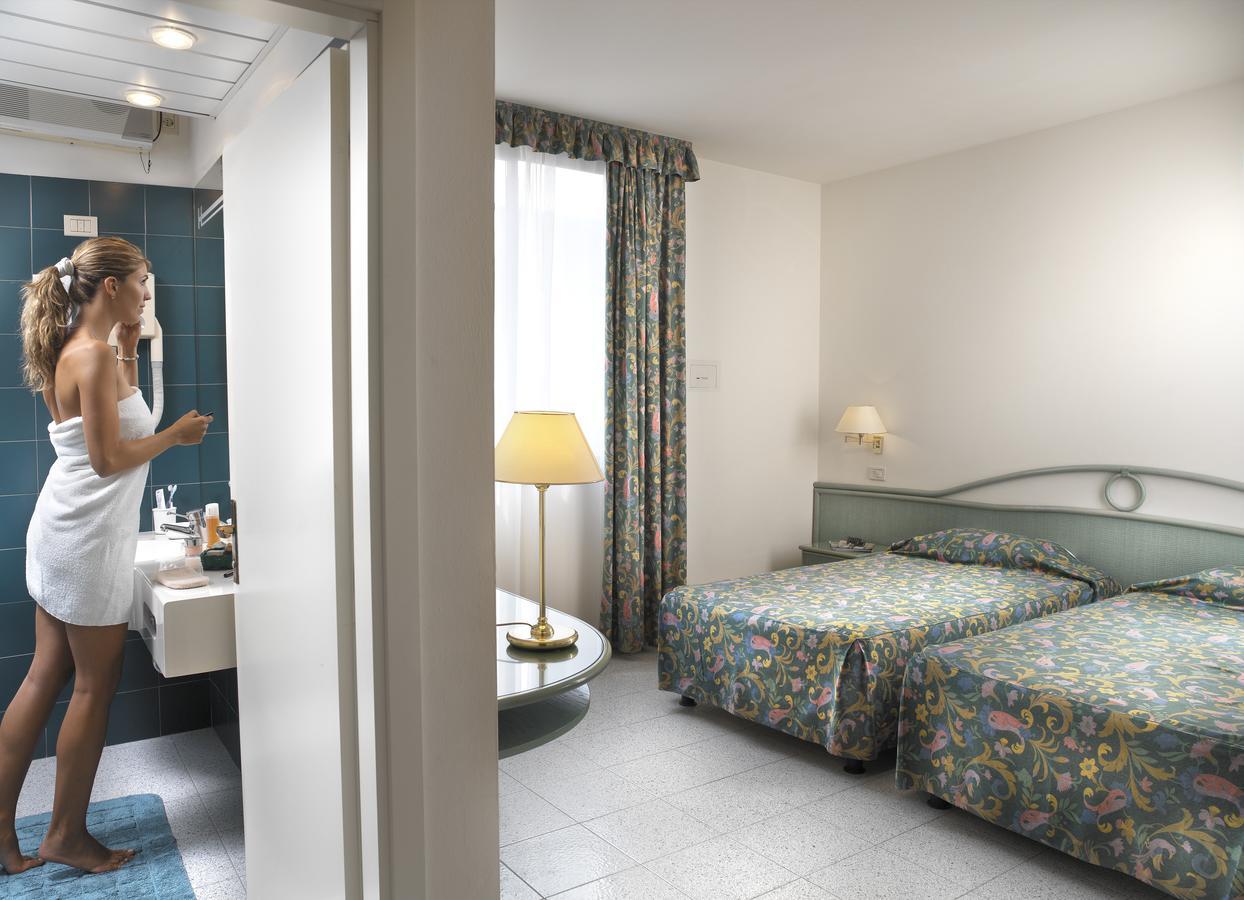 Hotel Italia Bellaria-Igea Marina Værelse billede